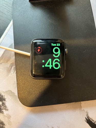 Apple Watch 3rd generation - 42mm black silicone band - SEE DESCRIPTION