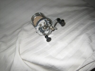 Vintage Shakespeare Service 1946 Model FA Baitcasting Reel