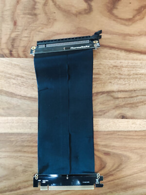 Thermaltake TT Gaming Riser Cable PCI-E 3.0 / 200mm