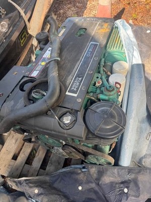 Volvo Penta D4-260 , Marine Diesel Engines pair - PRICE IS FOR PAIR