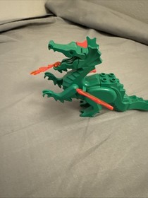 Lego Classic Green Dragon Figure w Red Wings, 6056 6076 6082 6087 Vintage Knight