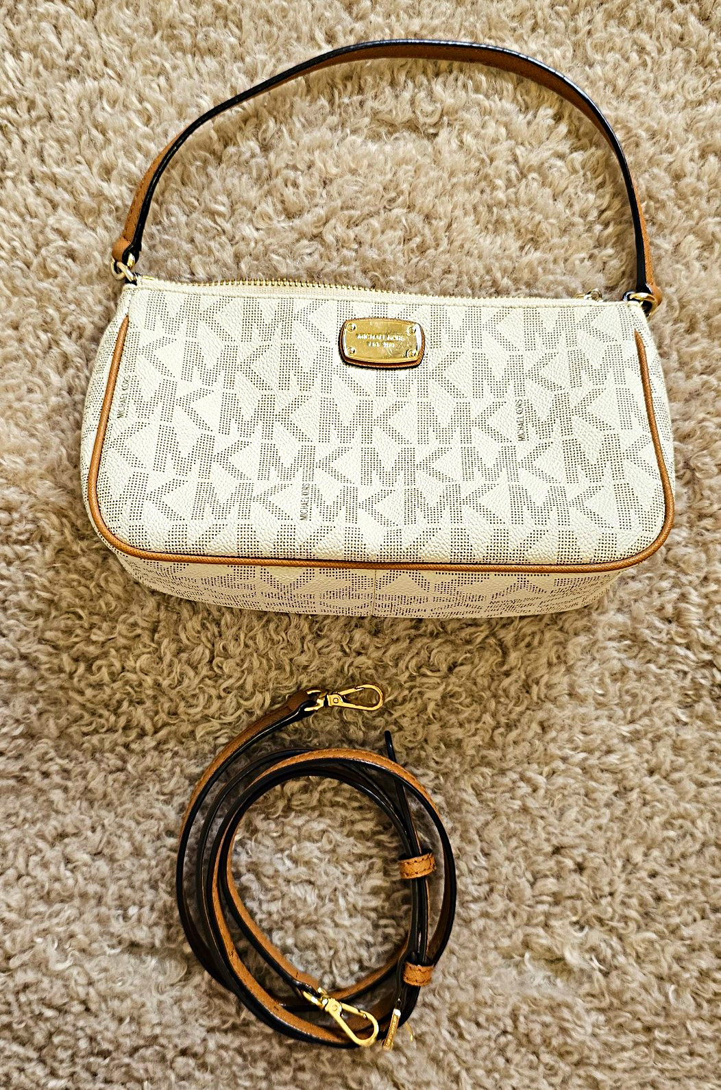 Michael Kors Umhängetasche Kunstleder Logo-Muster weiß/braun Reißverschluss