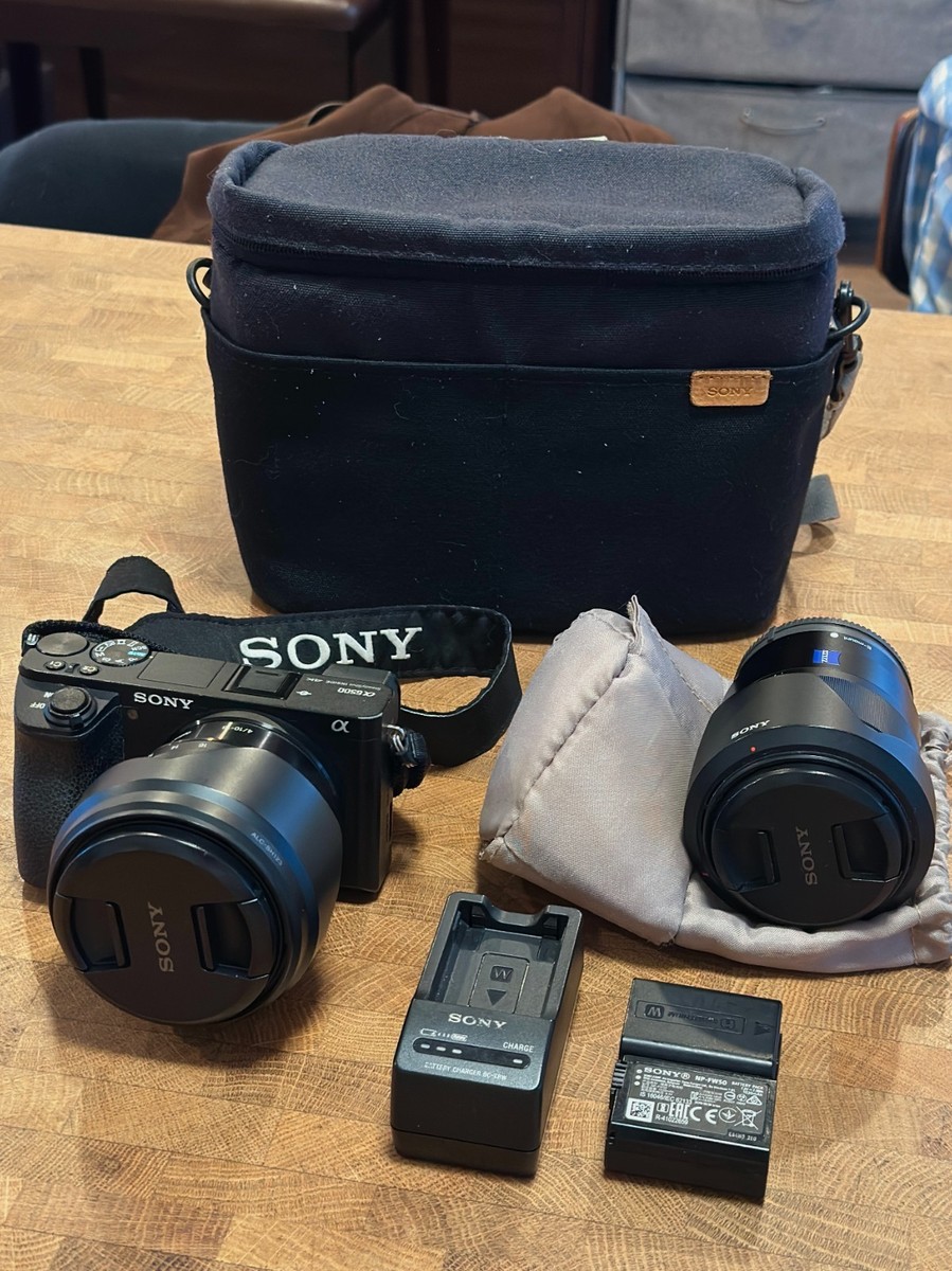 Sony a6500 + 2 Lenses (Zeiss 16-70mm f/4 + 10-18mm f/4) + 2