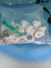 Seauto Seal robotic pool cleaner parts with a brand new battery