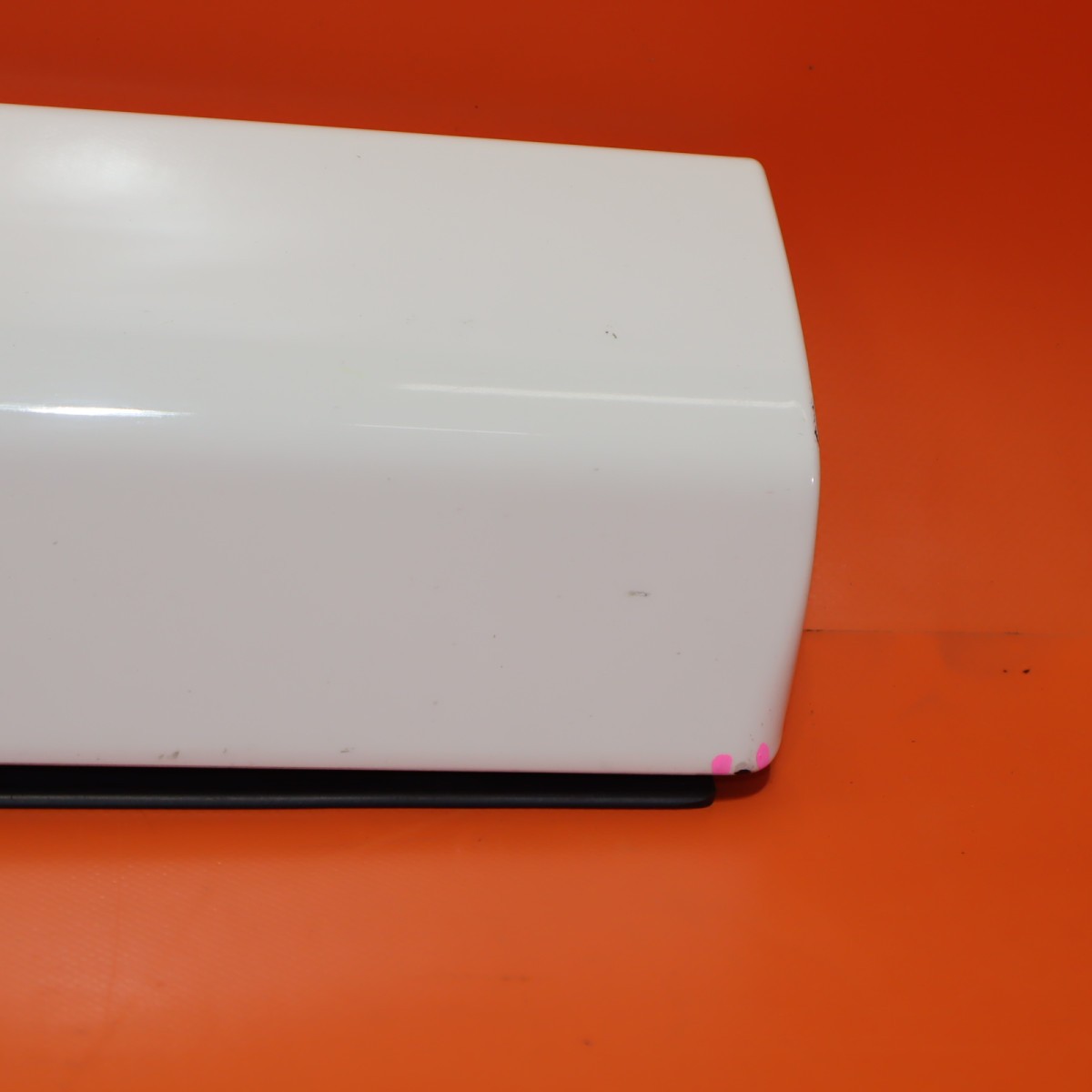 Rolls-Royce Cullinan 2017-2021 Front Left Body molding P/N 51137448585