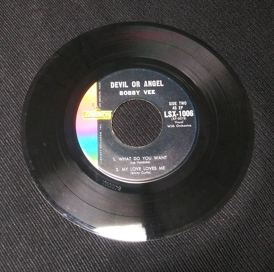 Vintage 45 rpm EP rock BOBBY VEE Devil or Angel 1960 Liberty LSX 1006 in rare PS Foto 3 de 4