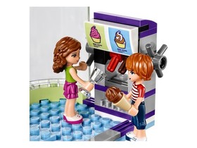 LEGO FRIENDS #41320  "Heartlake Frozen Yogurt Shop" - 100 % Complete w/ Manuals