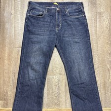 Tommy Bahama Men  s Blue Denim Jeans Straight Standard Fit 38x32 Medium Wash