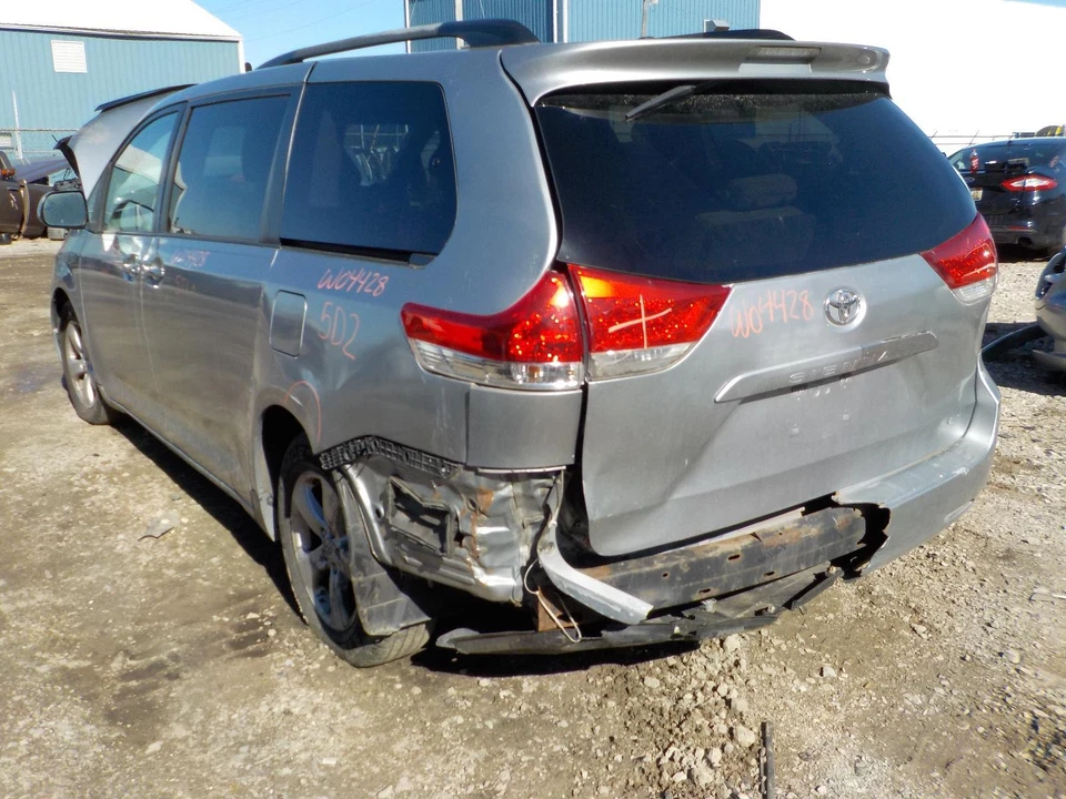 Used Lower Engine Oil Pan fits: 2011 Toyota Sienna lower Lower Grade A Foto 3 de 4