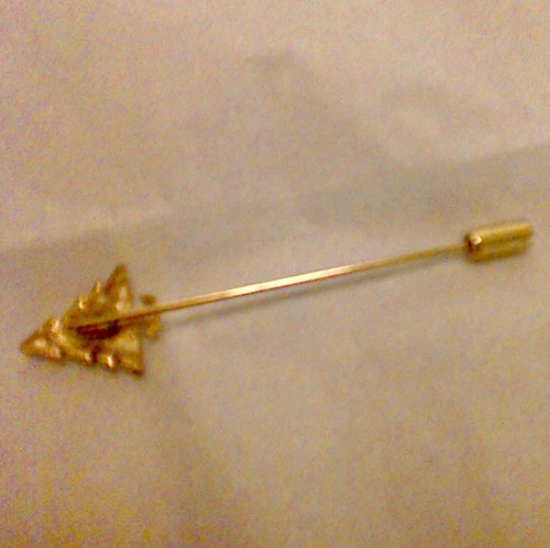 VINTAGE STICK PIN - Gold Tone Christmas Tree - Picture 6 of 6