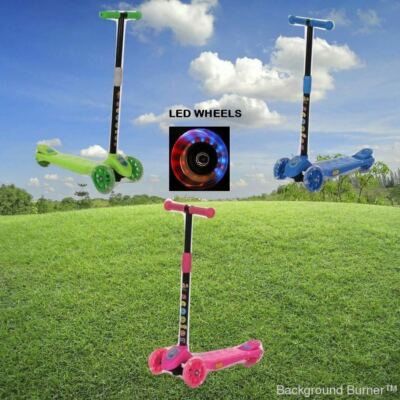 LED KINDER KICK PUSH KIDS-T BAR KIPP UND DREH MINI SCOOTER BELEUCHTET 3 RAD