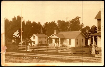 RPPC Postcard MI Houghton Lake Michigan ''Trails End'' Crows Nest Cottage c1920 D2