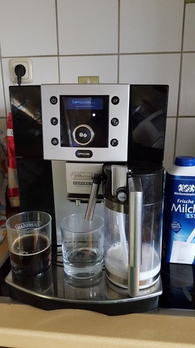 DeLonghi Perfecta cappucino ESAM5550.B negro pantalla jarra de leche nuevo mantenimiento - Imagen 6 de 15