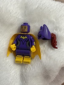 Lego Batgirl 30612 Yellow Cape  Batman Movie Super Heroes Minifigure