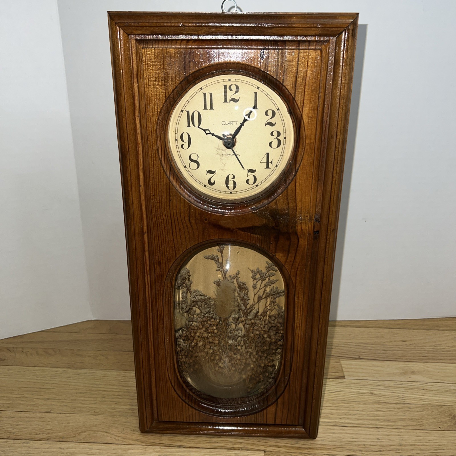 VTG 70s Country Cottage Wood Wall Clock Quartz Farmhouse Floral Working