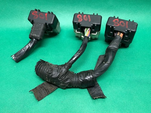 01 JEEP CHEROKEE 4.0 ECU PCM ECM WIRING HARNESS PLUGS CONNECTORS P56041801AD - Picture 4 of 4