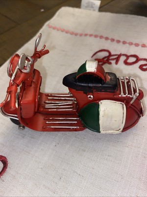 Vintage Minature Handmade Vespa/scooter, 4.5x3x2