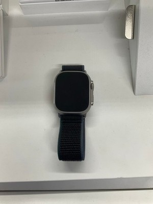 Watch Ultra 2 GPS + Cellular, 49 mm Titan­gehäuse, - Wie neu 1#1906836