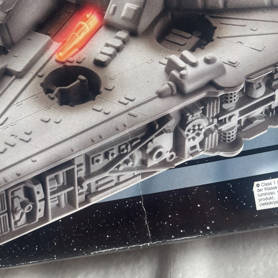 Star Wars Millennium Falcon Lights & Sounds The Original Trilogy Collection 2004 - Bild 2 von 4