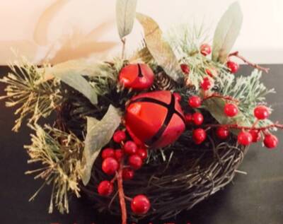 Lg. Christmas Birds Nest Winter Pine Berries Jingle Bells Bird Nest