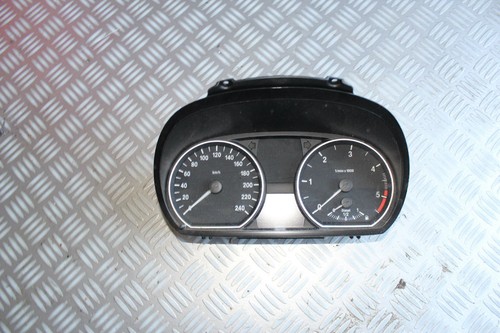 Instrumente Tacho Kombiinstrument 1024952-62 BMW 118d E81,E82,E8