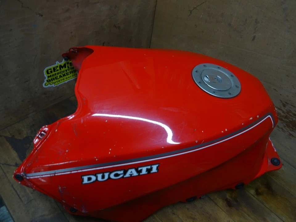 Ducati Paso 906 Fuel Petrol Tank - Image 3 of 4