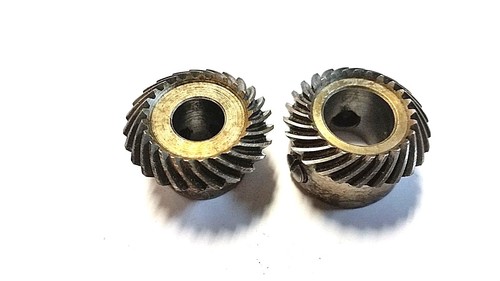 USED PFAFF 141,145,196, 335, 541,542, 545, 546 UPPER GEAR & PINION, 10015, 10014 - 第 2/8 張圖片