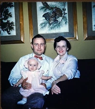 Cute family dad mom daughter -  Stereo Realist slide 1950s #293