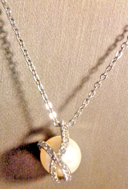 Vintage Swarovski(Swan Tag) LG. Faux Pearl wrapped N encrusted Crystals Necklace