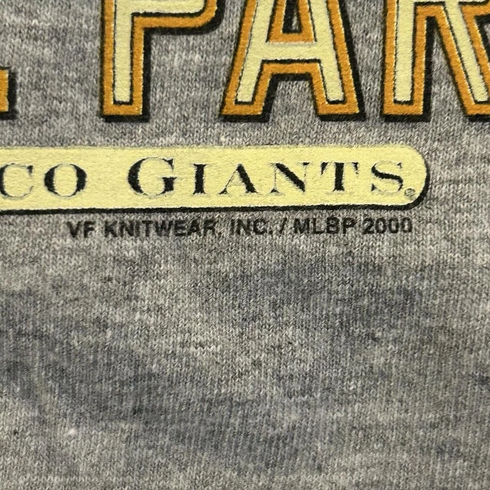 Vintage 2000 San Francisco Giants T-Shirt Size Medium - Image 4 of 4