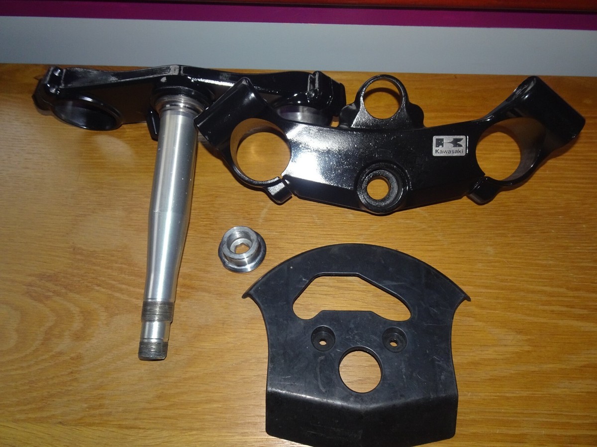 KAWASAKI ZX12R ZX12 R A MODEL BOTTOM AND TOP YOKE YEAR 2000-01