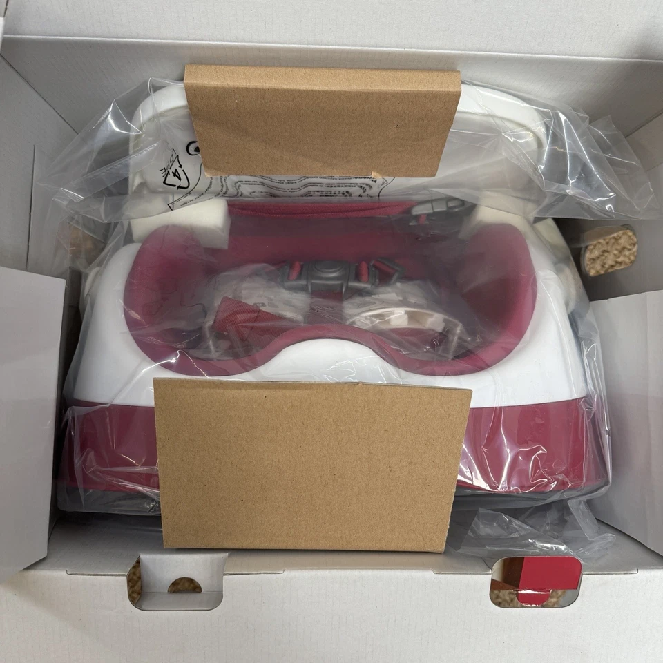 Asiento elevador Mamas & Papas Baby Bud para comedor, bandeja desmontable, arnés rosa Foto 2 de 4