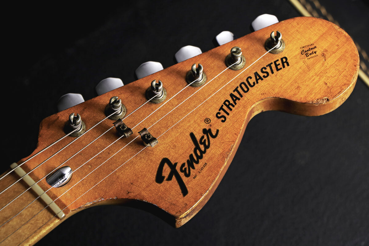 Used FENDER / 1974 Stratocaster Black 531764 Electric Guitar