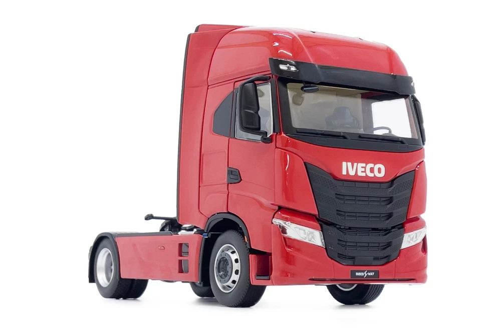 MARGE MODELS - IVECO S-Way 4x2 Rosso - 1/32 - MAR2231-03 - Immagine 2 di 3