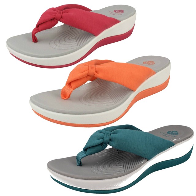 clarks ladies toe post sandals
