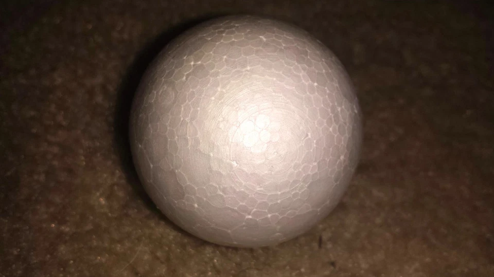 BAG OF 72 STYROFOAM BALLS 2" SCHOOL CHRISTMAS ARTS & CRAFTS SMOOTH POLYSTYRENE - Image 2 of 2