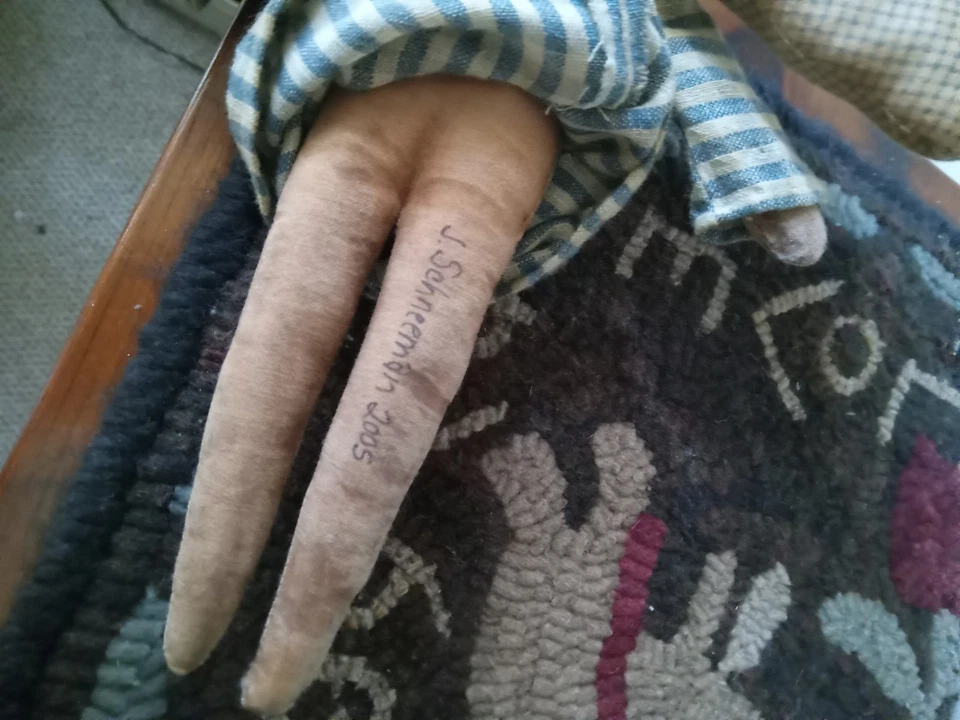 Primitive Jennifer Schneeman Doll Signed and Dated 2005 - Image 2 of 4