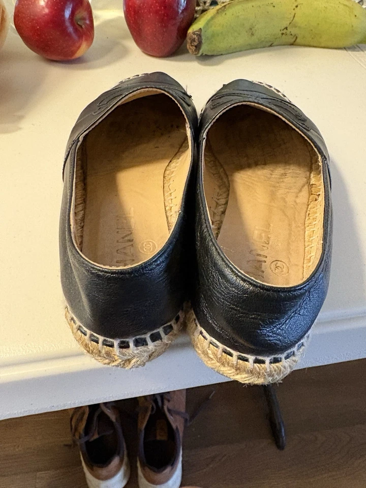 Chanel 18A Azul Marino Oscuro Piel de Cordero Cuero Logo CC Alpargata Ballet Plana 35 Foto 3 de 4