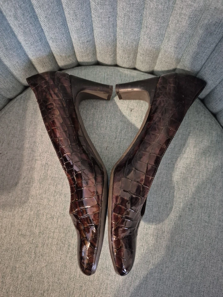 Vaneli Alligator Cuero Repujado Marrón Talla 8 1/2 Foto 3 de 4
