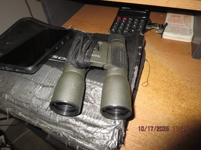 Meade TravelView Binoculars 8×32, 1000 yd Field of View *NIB* - Image 4 of 4