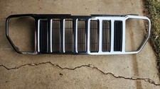 2008 2009 2010 2011 2012 Jeep Liberty Front Upper Grill Grille Chrome Oem