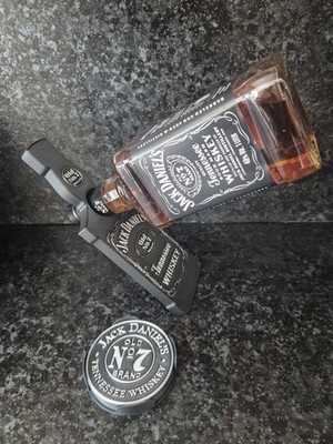 3D-gedruckter Jack Daniels Ständer und Untersetzer