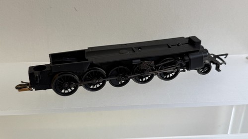 Chasis locomotora de vapor Hornby calibre OO BR negro clase 9F 92099 | Condition: For parts or not working