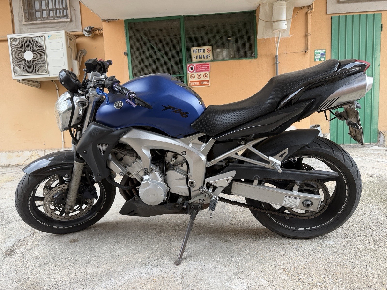Yamaha Fz6