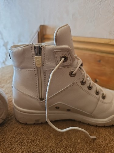 Timberland Ladies Earthkeepers White Boots Size 5 - Picture 3 of 6