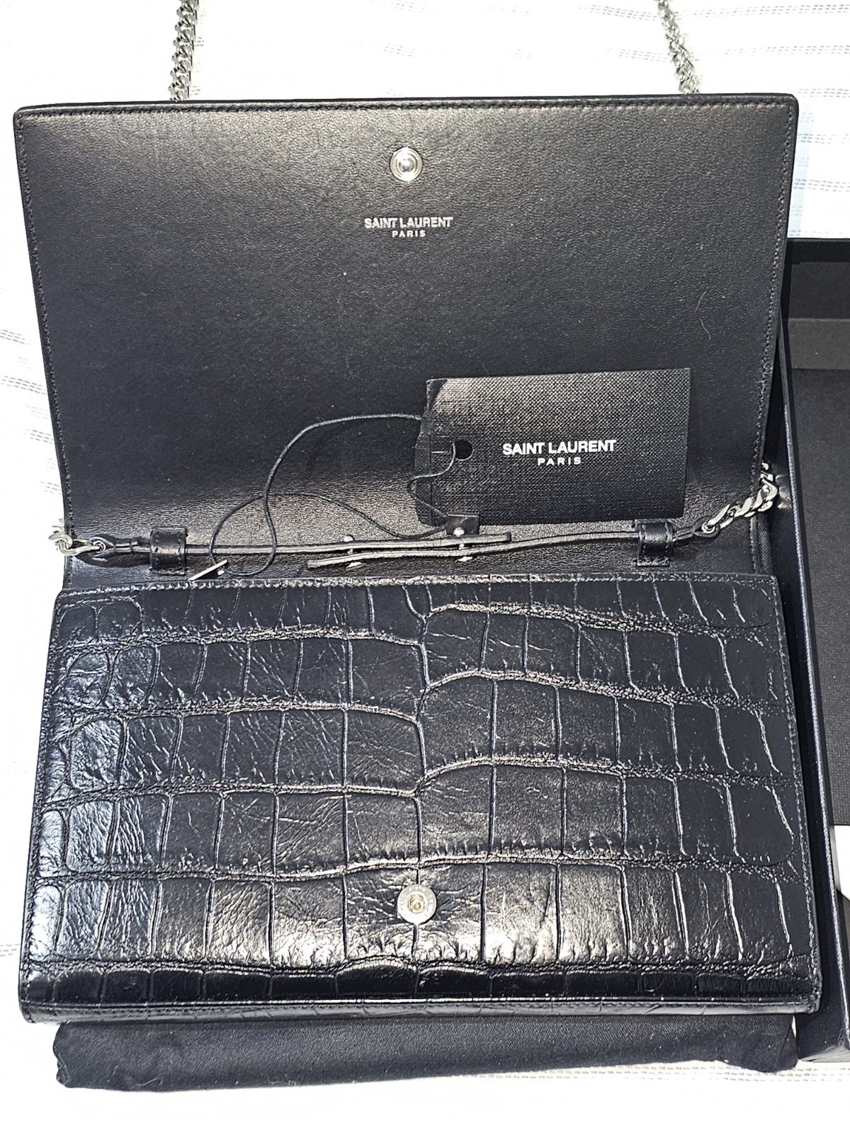 Portafoglio YSL Saint Laurent Uptown catena in pelle nera goffrata coccodrillo lucido