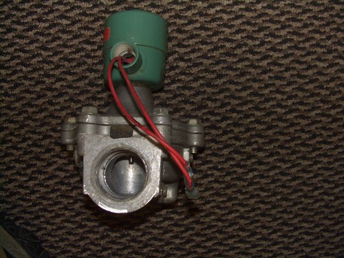 Válvula solenoide de combustible ASCO 8218050 - Imagen 4 de 4