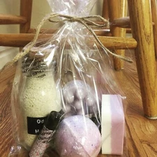 Large Spa Gift Set. Made With Quality Ingredients. Many Scents Available.