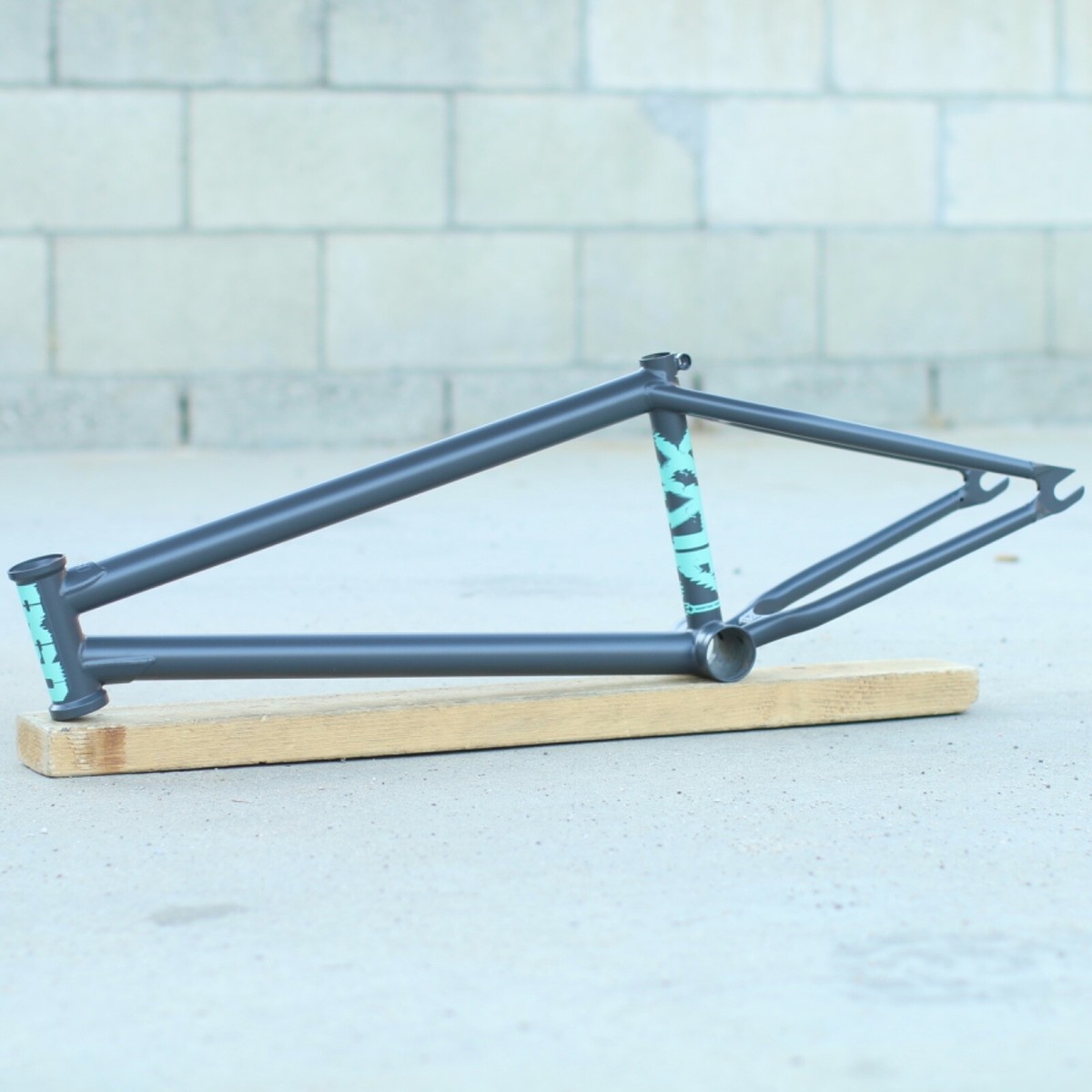 BSD BMX ALVX AF+ BICYCLE FRAME GRAPHITE ALEX DONNACHIE CULT SUNDAY