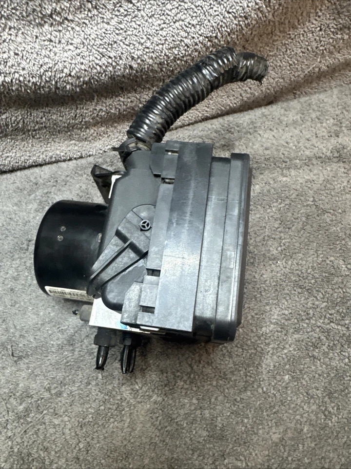 09-10 讴歌 TSX ABS 防锁制动泵模块组件 57110-TL2-A211-M1 — 第 3/4 张图片